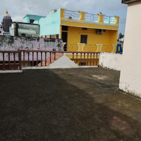 Divine View - Ac Room For 2 Pax - Swarna Bhavan Пури Екстериор снимка